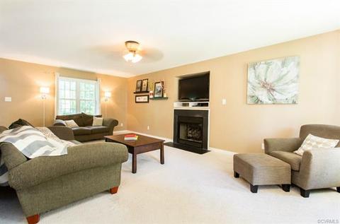 5913 Walking Path Ln, Midlothian, VA 23112 photo 2
