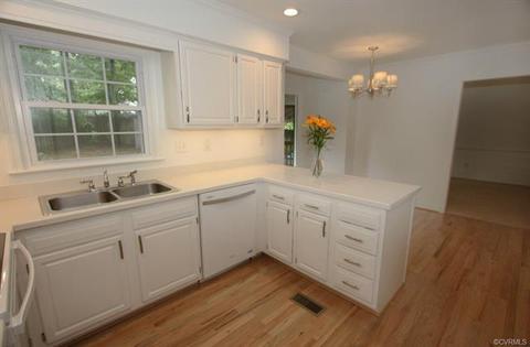 1006 Mill Forest Dr, Midlothian, VA 23113 photo 4