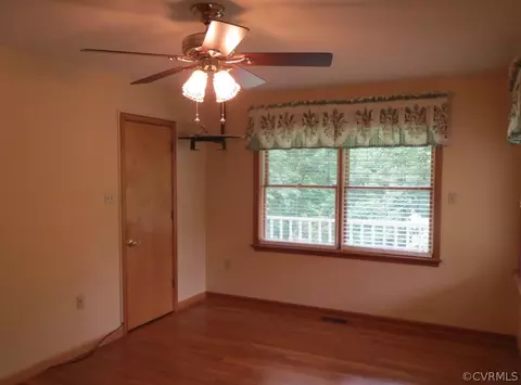 1314 Featherfin Rd, Prospect, VA 23960 photo 15