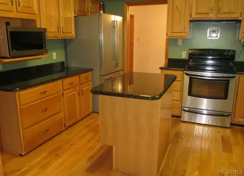 1314 Featherfin Rd, Prospect, VA 23960 photo 9