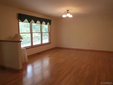 1314 Featherfin Rd, Prospect, VA 23960 photo 8