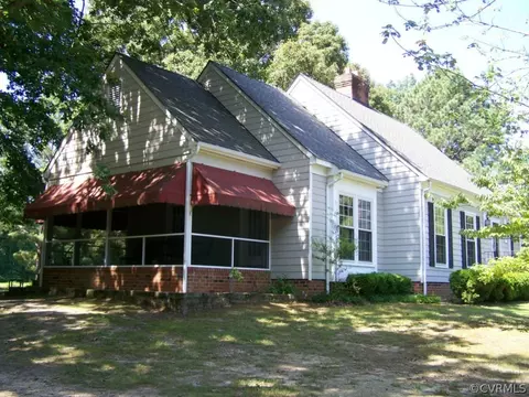 19517 Cox Rd, Sutherland, VA 23885 photo 3