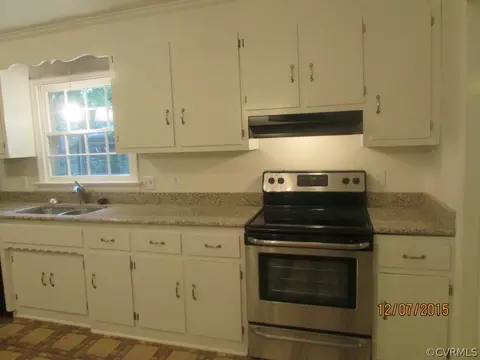11219 Forestwind Dr, Midlothian, VA 23112 photo 6