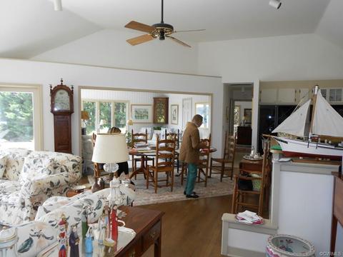 244 Ridge Rd, Hartfield, VA 23071 photo 9