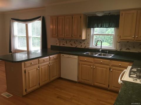 19200 Halifax Rd, Carson, VA 23830 photo 8