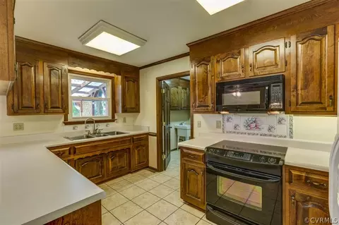 2807 Oxford Dr, Sutherland, VA 23885 photo 10
