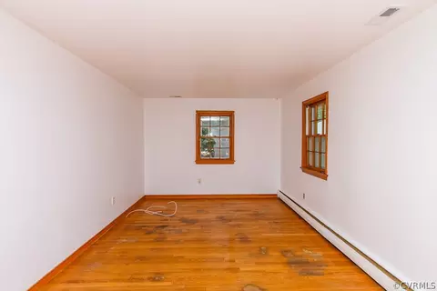 7433 River Rd, Hanover, VA 23069 photo 4