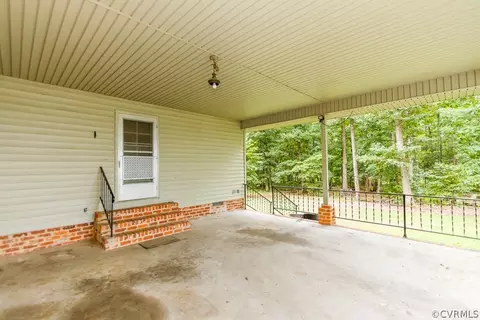 7433 River Rd, Hanover, VA 23069 photo 3