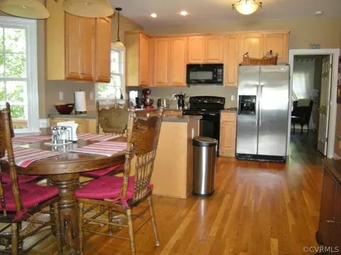 2828 Sandy Hills Dr, Sandy Hook, VA 23153 photo 5