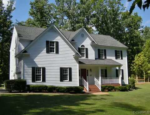 2828 Sandy Hills Dr, Sandy Hook, VA 23153 photo 1