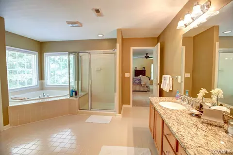 8317 E Harrison Ct, Fredericksburg, VA 22407 photo 14