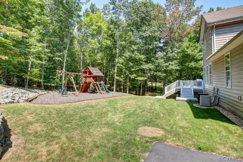 8317 E Harrison Ct, Fredericksburg, VA 22407 photo 23