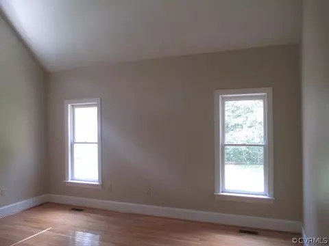 297 Mallard Dr, Hardyville, VA 23070 photo 9