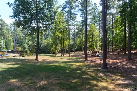 638 Daniel Rd, Blackstone, VA 23824 photo 5