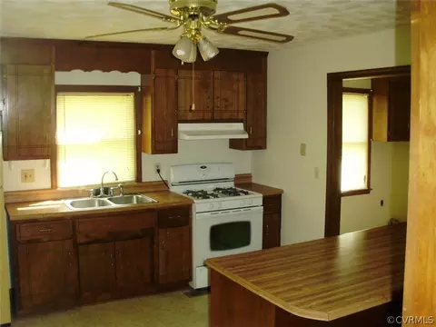 17110 Mckenney Ave, Dewitt, VA 23840 photo 3
