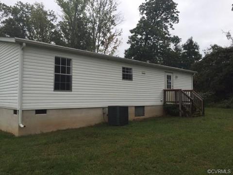 2012 Trivette Rd, Beaverdam, VA 23015 photo 1