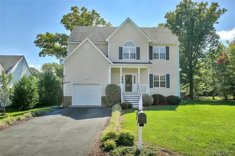 11319 Heidi Dr, Midlothian, VA 23112 photo 2