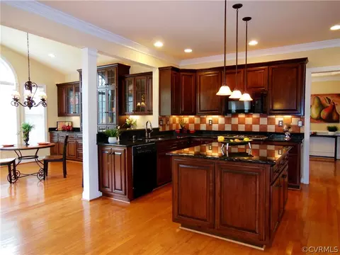 931 Roll Dr, Midlothian, VA 23114 photo 5