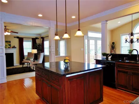 931 Roll Dr, Midlothian, VA 23114 photo 4
