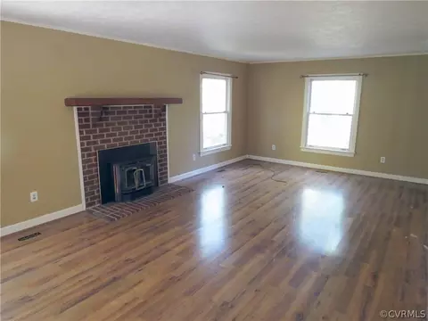 4491 Mallard Dr, Gloucester, VA 23061 photo 2