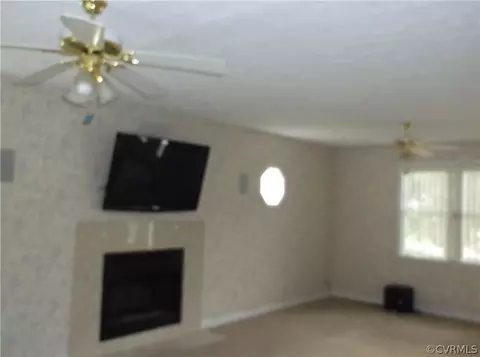 930 Rockhaven Ct, Chester, VA 23836 photo 8