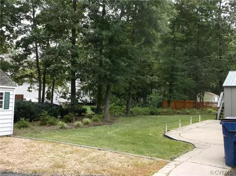 930 Rockhaven Ct, Chester, VA 23836 photo 3