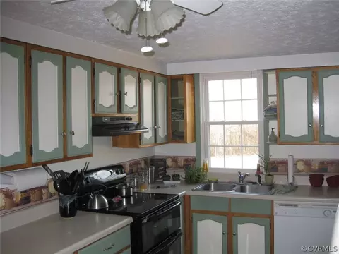 867 E Court House Rd, Blackstone, VA 23824 photo 16