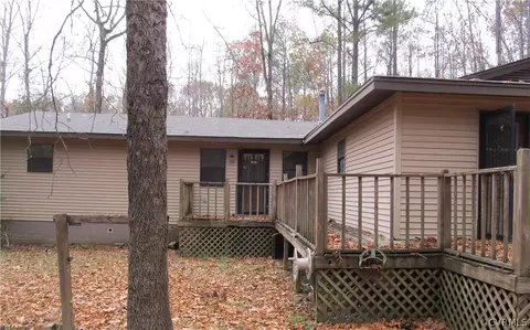 597 Pine Ln, King William, VA 23086 photo 2