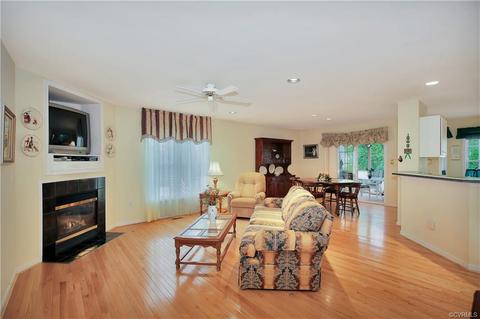 1507 St Thomas Dr, Midlothian, VA 23114 photo 9