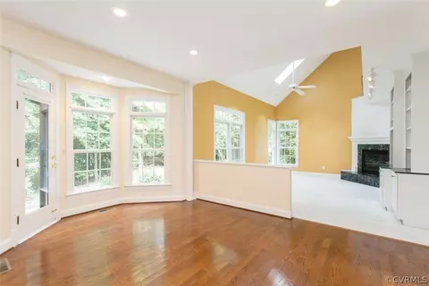 5702 Maple Brook Dr, Midlothian, VA 23112 photo 8