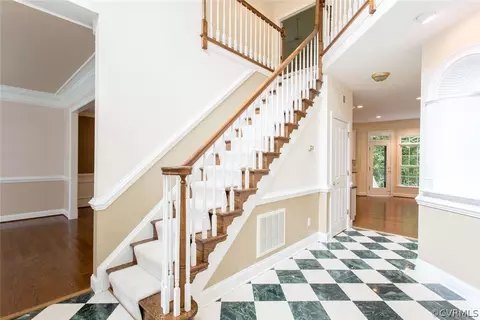 5702 Maple Brook Dr, Midlothian, VA 23112 photo 2