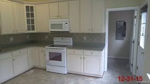 93 Eula Ct, Aylett, VA 23009 photo 5