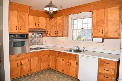 9308 Freestone Ave, Henrico, VA 23229 photo 6