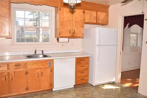 9308 Freestone Ave, Henrico, VA 23229 photo 7