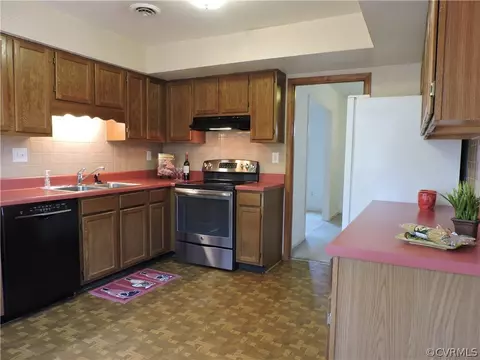5810 Mill Spring Rd, Midlothian, VA 23112 photo 4