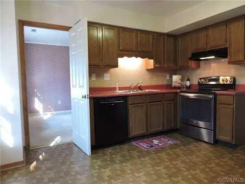 5810 Mill Spring Rd, Midlothian, VA 23112 photo 6