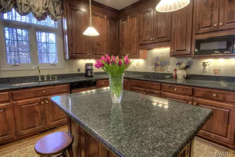 5951 Brickshire Dr, Providence Forge, VA 23140 photo 11