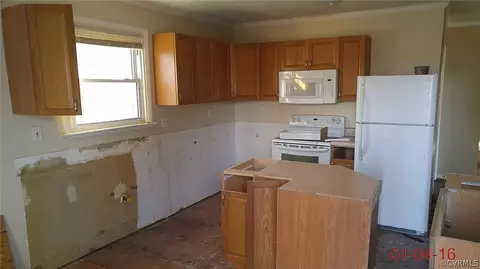 6731 Cherry Rd, Quinton, VA 23141 photo 3
