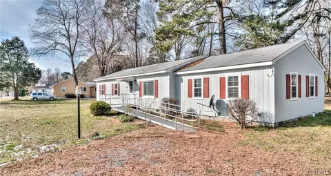 146 Benson Rd, Weems, VA 22576 photo 2