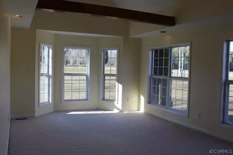 36 Thomas Rd, Dillwyn, VA 23936 photo 3