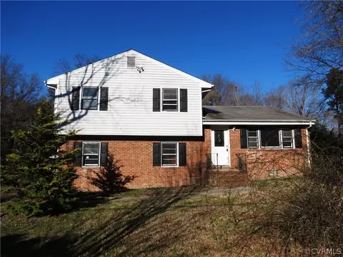 5820 Sutherland Dr, Sutherland, VA 23885 photo 1