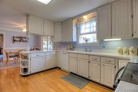 14011 Helmsley Rd, Midlothian, VA 23113 photo 5