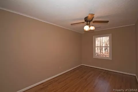 6984 Short Ln, Gloucester, VA 23061 photo 14