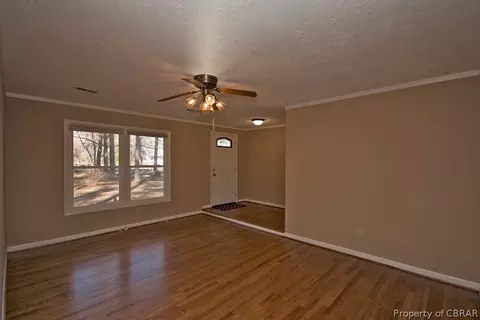6984 Short Ln, Gloucester, VA 23061 photo 3