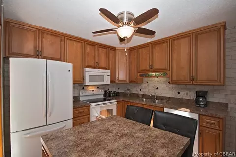 6984 Short Ln, Gloucester, VA 23061 photo 6