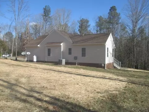 246 Pleasant View Dr, Aylett, VA 23009 photo 4