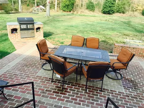 4021 Larkin Ln, Midlothian, VA 23112 photo 3