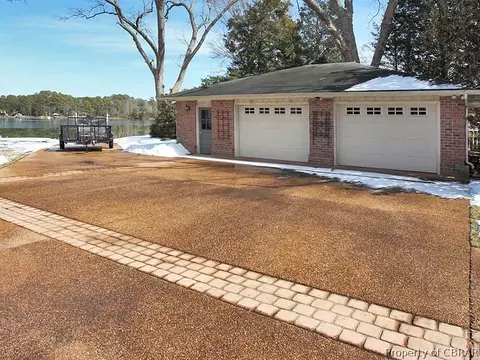 8807 Waverley Ln, Gloucester, VA 23061 photo 37