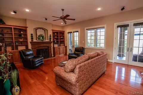 15718 Draycot Dr, Midlothian, VA 23112 photo 10