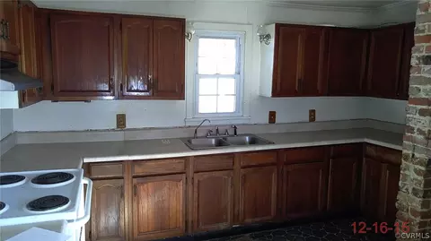 1188 Colonial Trl, Surry, VA 23883 photo 5